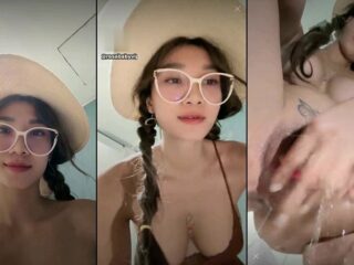 EM Rosababy nghịch bím bắn nước tóe loe