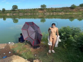 Em người yêu ra hồ cá phô dâm mặc kệ người câu